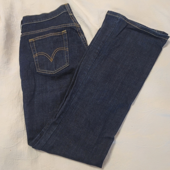 Levi's - Picture 3 of 9